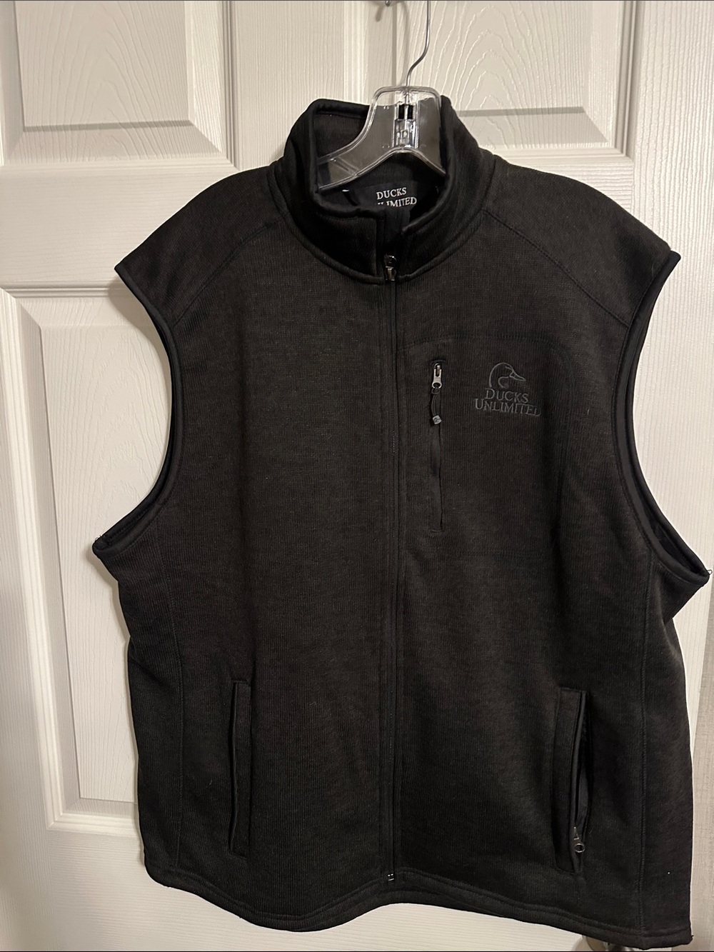 Ducks Unlimited Men’s Black Fleece Vest with Zip Pockets